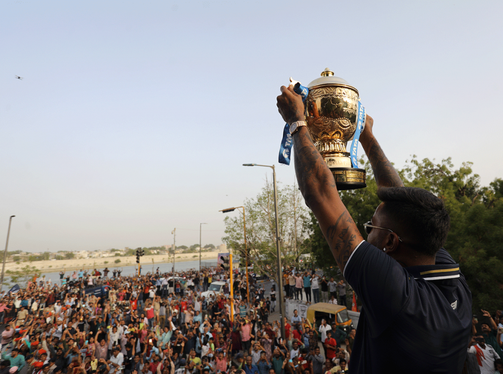 hardik ipl trophy