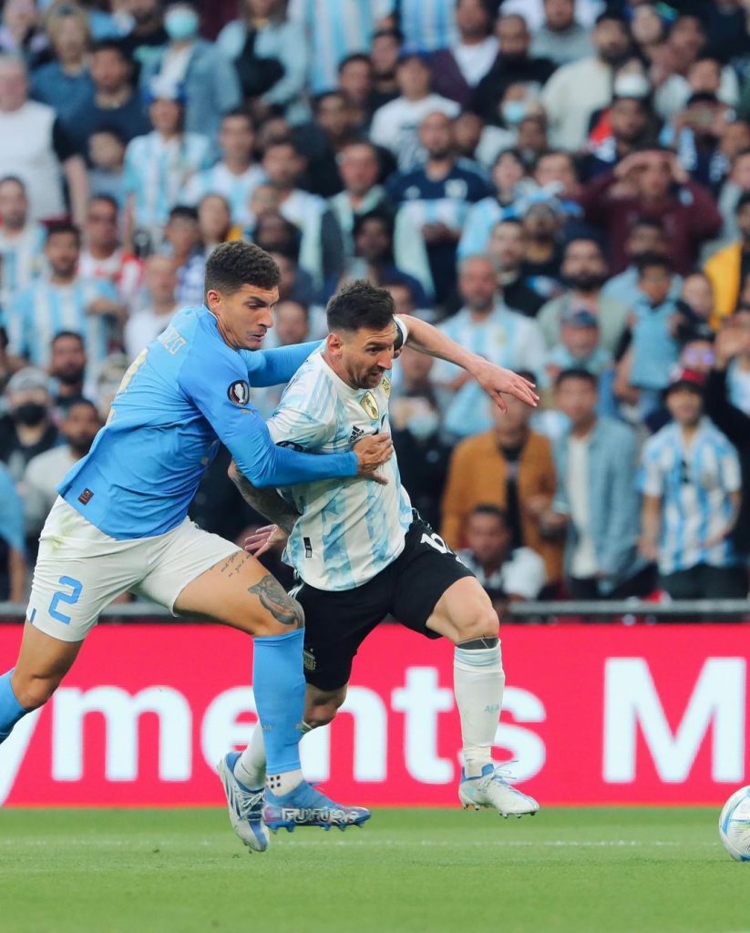 messi dribbles argentina