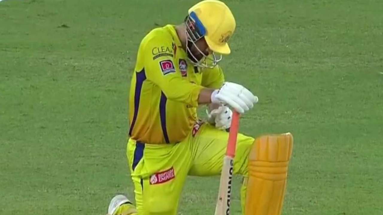 Mahi gives his best despite his ailing knee injury