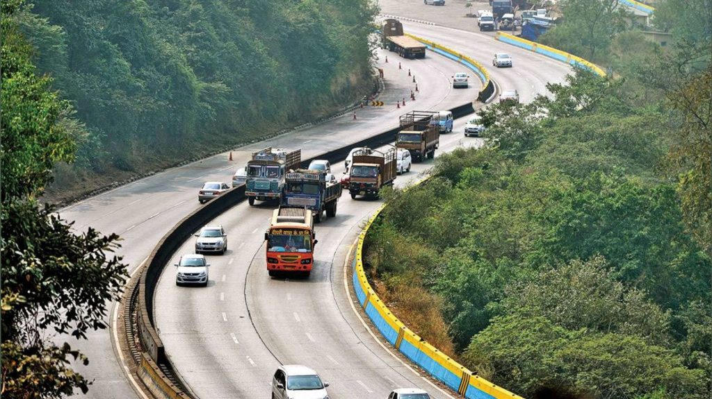 mumbai pune traffic jam