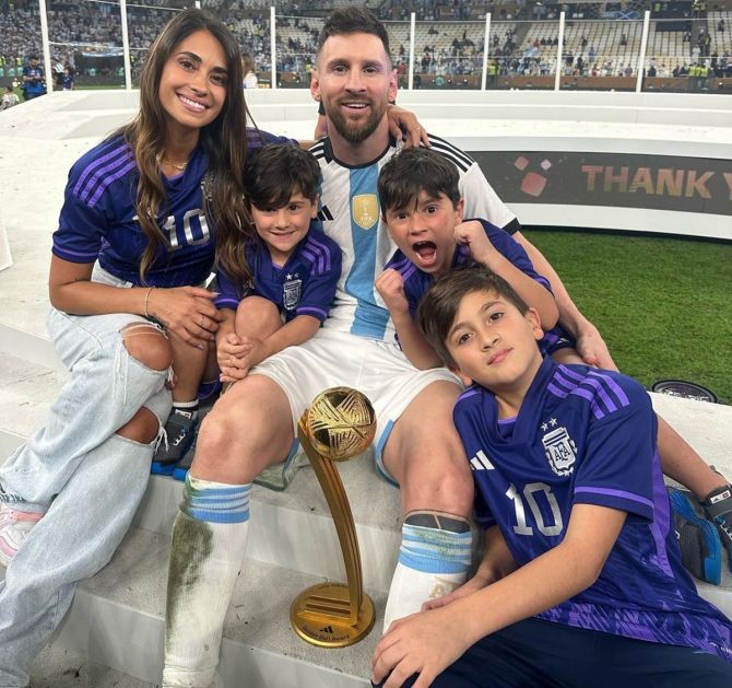 Lionel Messi with his family after the FIFA World Cup (Pics)