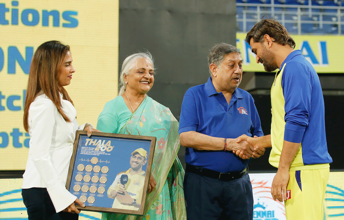 CSK honours Dhoni for playing his 200th match