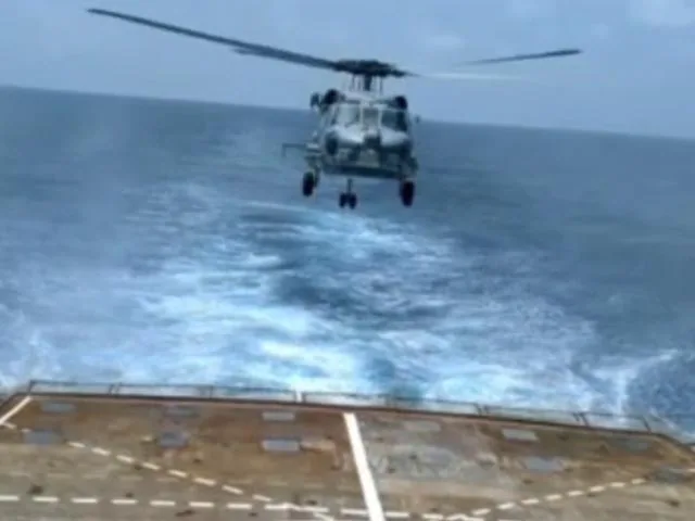 MH60R helicopter ins kolkata landing