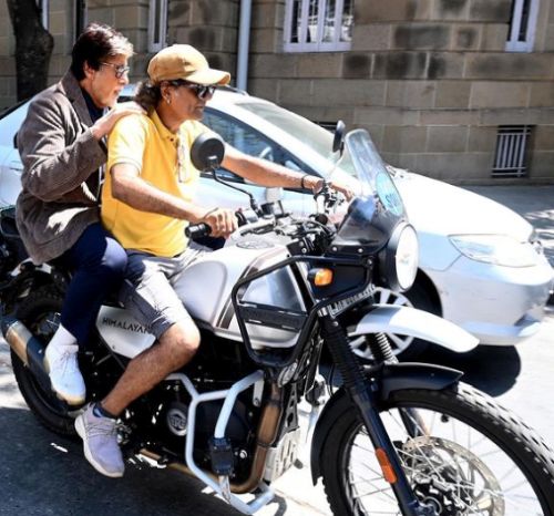 amitabh 2-wheeler ride