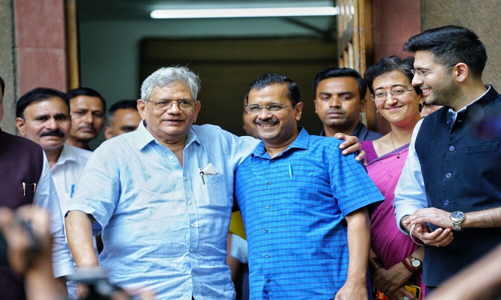 Kejriwal receives CPI-M support for the Center’s ordinance