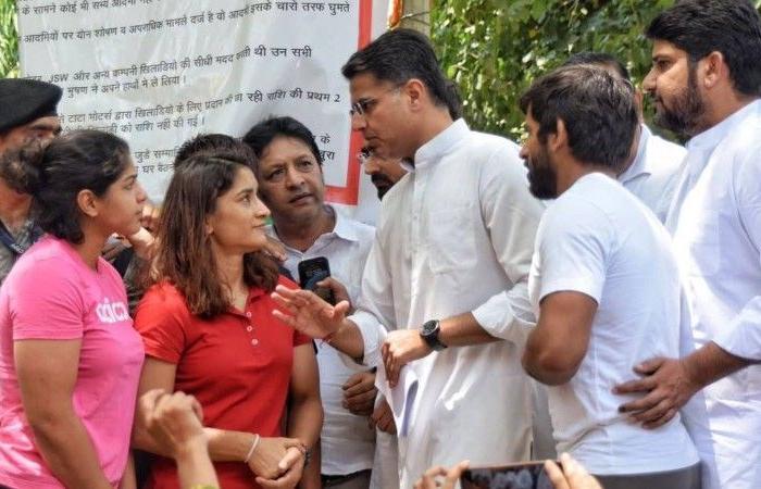 Sachin Pilot shows support to Wrestlers