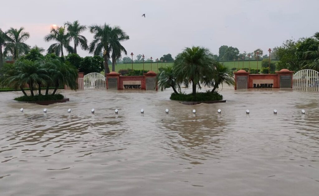 Delhi floods Rajghat