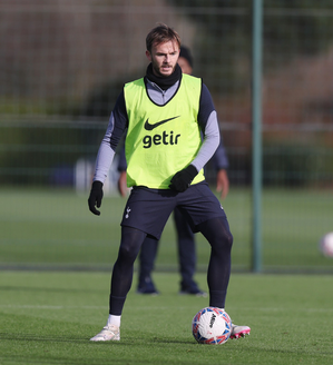 Spurs midfielder Maddison returns to training after injury layoff