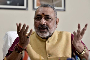 Giriraj Singh slams Lalu-Tejashwi, says people are with PM Modi