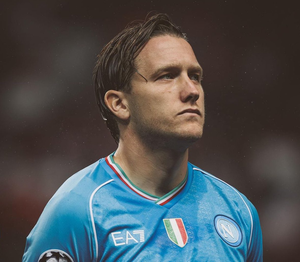 Soccer: Polish midfielder Zielinski to leave Napoli, club president says