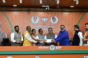 Setback to BRS as its Nagarkurnool MP Ramulu joins BJP