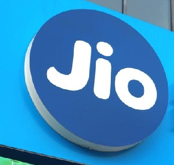 Jio asks out Airtel users on a Valentine's date: A playful nudge or a serious challenge?