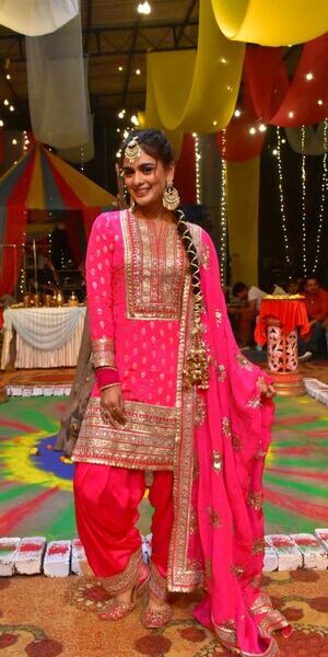 Tanisha Mehta adds personal touch to her traditional Punjabi attire