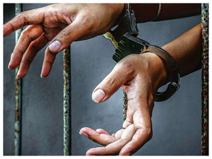 Delhi Police arrests three wanted criminals after brief encounter