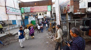 Police pelted with stones during demolition drive in Lucknow