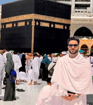 Aly Goni performs Umrah in Makkah; drops divine photos