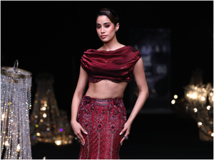 Janhvi Kapoor heaps praise on Indian wear: 'Most beautiful piece of clothing there can be'