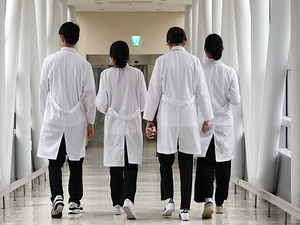 South Korea: Med school deans call for freezing 2025 admission quota, talks on future adjustment