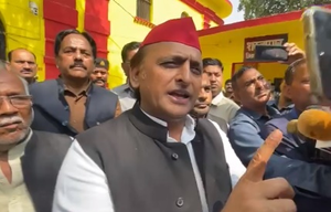 Akhilesh Yadav asks party leaders to focus on PDA