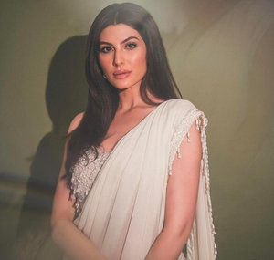 Elnaaz Norouzi opens up on playing dual roles in 'Ranneeti: Balakot and Beyond'