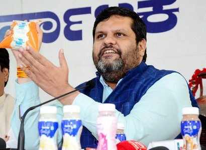 'Can't raise anti-Sanatan slogans', Cong spokersperson Gourav Vallabh quits party