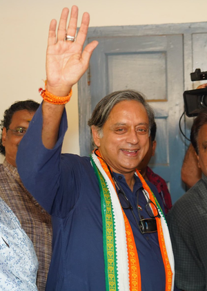 Goa CM needs to change astrologer: Shashi Tharoor