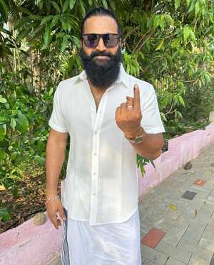 'Kantara' star Rishab Shetty casts his vote, flaunts inked index finger in pics