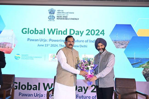 Collective action required to achieve renewable energy targets: MoS
 Shripad Yesso Naik