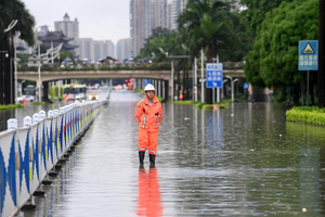 Heavy rainfall triggers flooding in 22 rivers in China