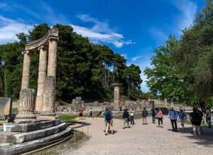 Elderly tourists die in Greece after underestimating soaring temperature