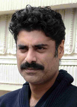 After working with childhood friend Varun Dhawan, Sikandar Kher says he loves his energy