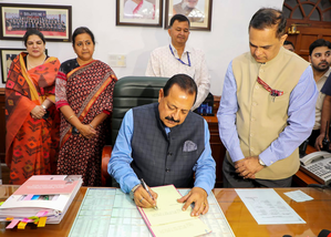 Union Minister to launch campaign for redressal of family pensioners' grievances on Monday