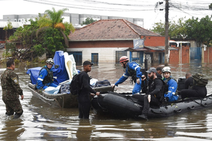 Death toll hits 180 in record floods in Brazil