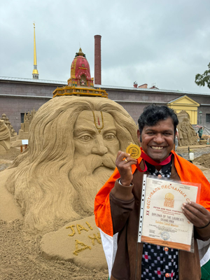 Odisha CM congratulates noted sand artist for winning gold in international championship