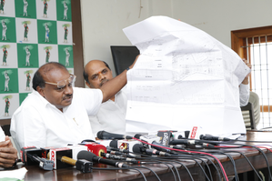 Land of Siddaramaiah’s wife ‘originally’ belonged to MUDA: Kumaraswamy