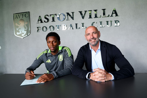 Aston Villa announce signing of Jaden Philogene from Hull City