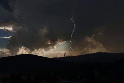 Met dept warns of lightning strikes, heavy rain in 10 Bihar districts