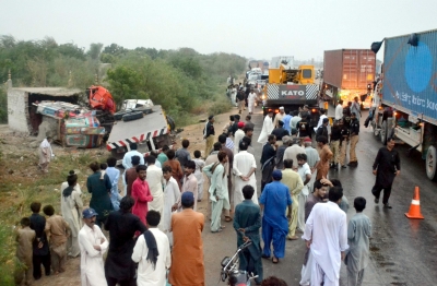 Four killed, 10 injured in bus-trailer collision in southern Pakistan