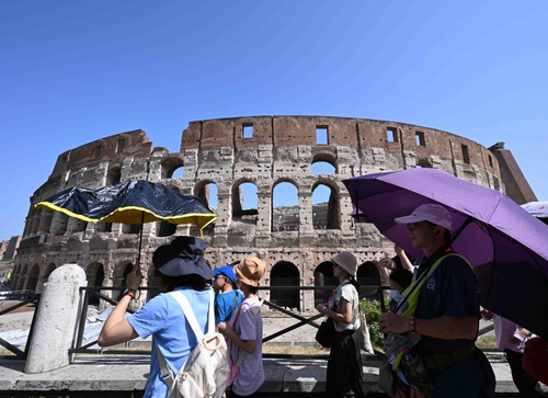 Italian heatwave intensifies, 'red' alerts in 13 cities